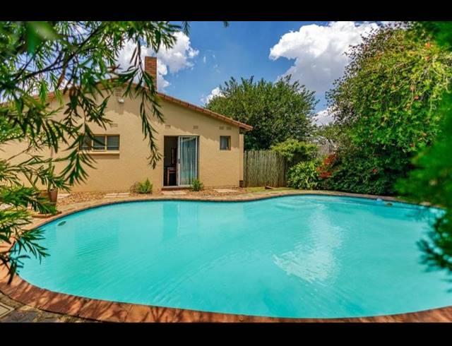 4 BEDROOM HOUSE FOR SALE IN MARLANDS